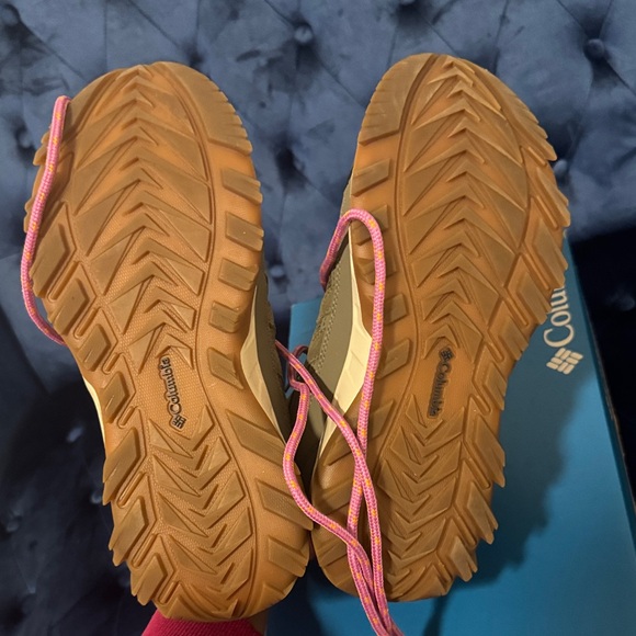 Columbia hiking boots - Picture 5 of 7